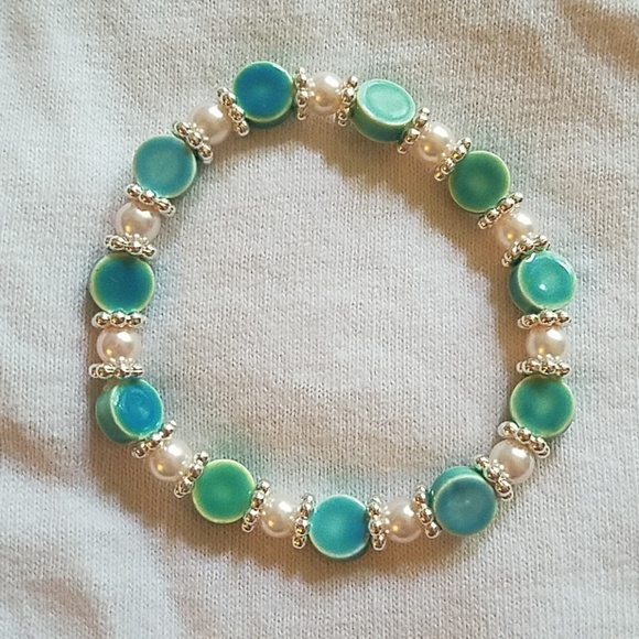 Bracelets - Picture 6 of 7